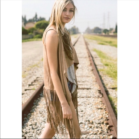 the Madison - VEGAN Black fringe suede vest ♥︎ - Picture 6 of 7